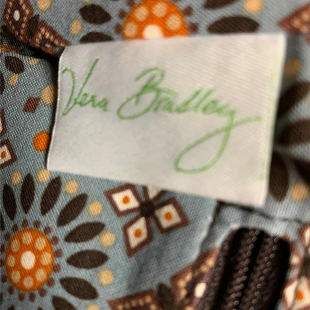 Vera Bradley Shoulder Bag with Retired Canyon Pattern and Kiss-Lock Closure - Picture 12 of 14